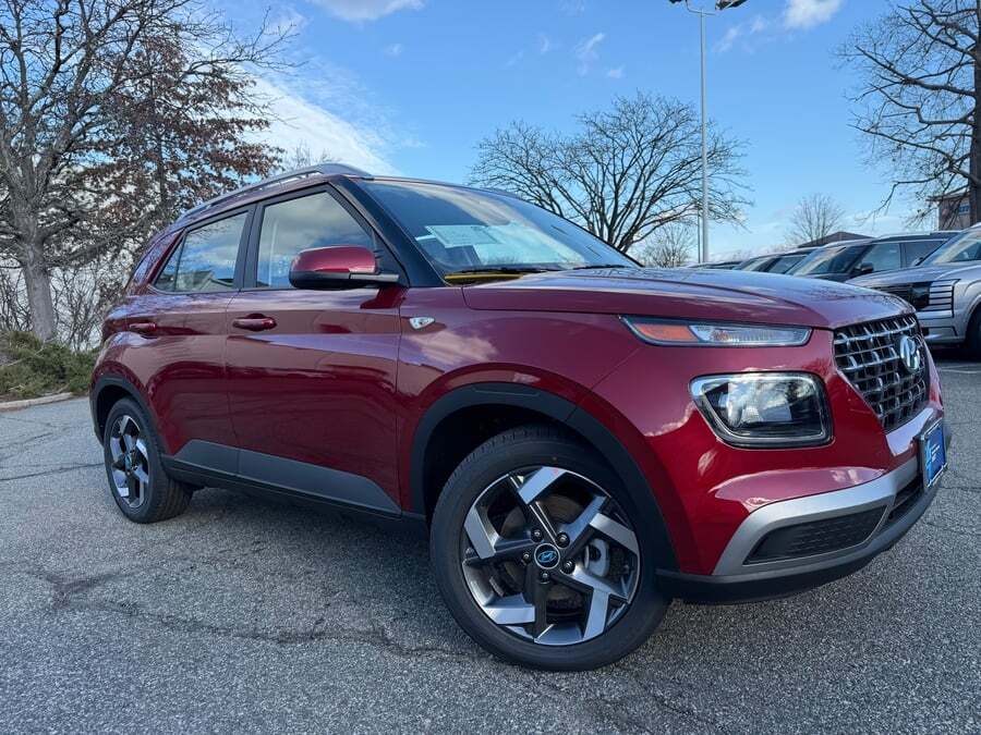 New-2026-Hyundai-Venue-SEL-ID38521781345-aHR0cDovL2ltYWdlcy51bml0c2ludmVudG9yeS5jb20vdXBsb2Fkcy9waG90b3MvMC8yMDI2LTAyLTA5LzEtMjQ3NjY2NTEtNjk4YTczZjVjYjU4NS5qcGc=